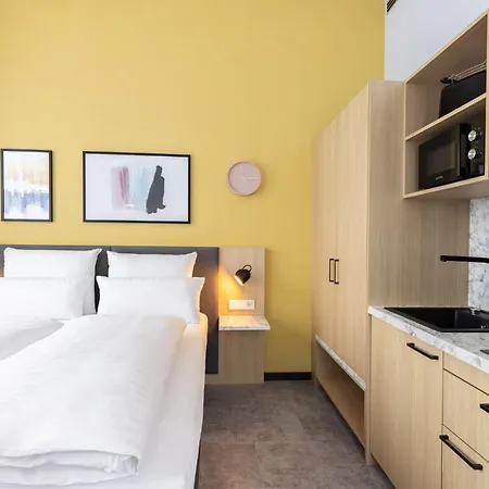 Candlewood Berlin Airport By Ihg 3*