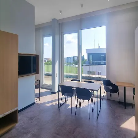 Candlewood Berlin Airport By Ihg Hotell Schönefeld