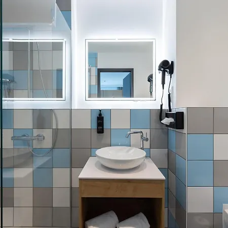 Candlewood Berlin Airport By Ihg Hotell Schönefeld