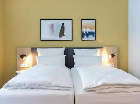 Candlewood Berlin Airport By Ihg Hotel Schönefeld