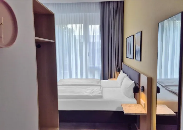 Candlewood Berlin Airport By Ihg شونيفيلد